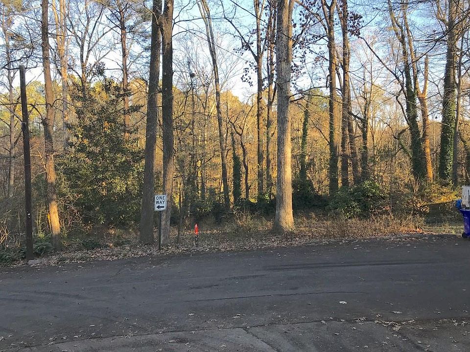 2nd image of 605 Spruce Dr Lot 0