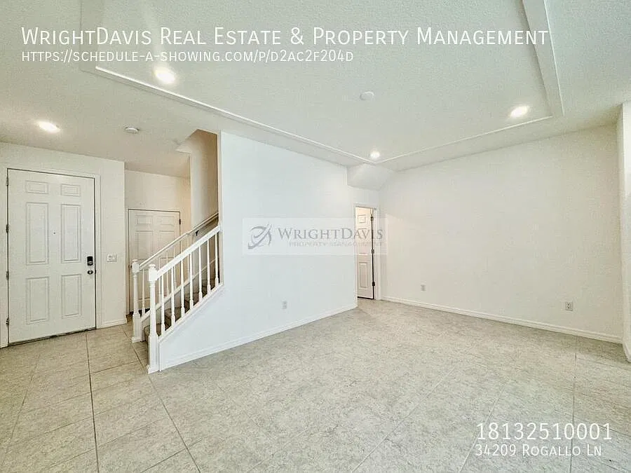 Beautiful 3/2.5 townhouse in Wesley Chapel! — Photo 3