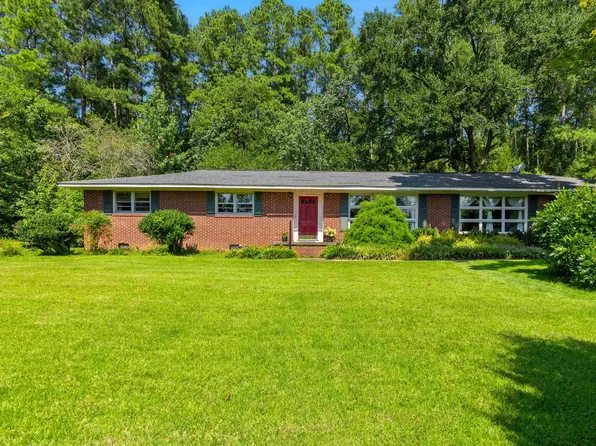 1230 Motlow Creek Rd, Campobello, SC 29322
