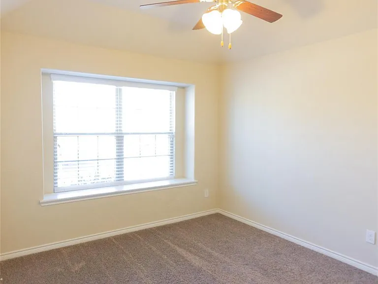 900 Lake Cypress Ln — Photo 11