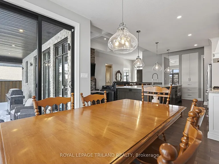 9861 Glendon Dr #218 — Photo 18