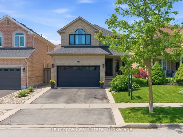 52 Lady May Dr, Whitby, ON L1R 3A7