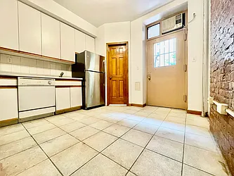 Rented by HOLTON REAL ESTATE INC.