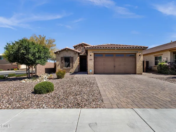 2670 E BELLERIVE Drive, Gilbert, AZ 85298