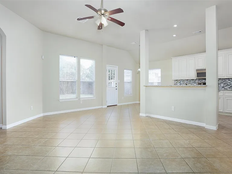 6214 Southcott Ct — Photo 7