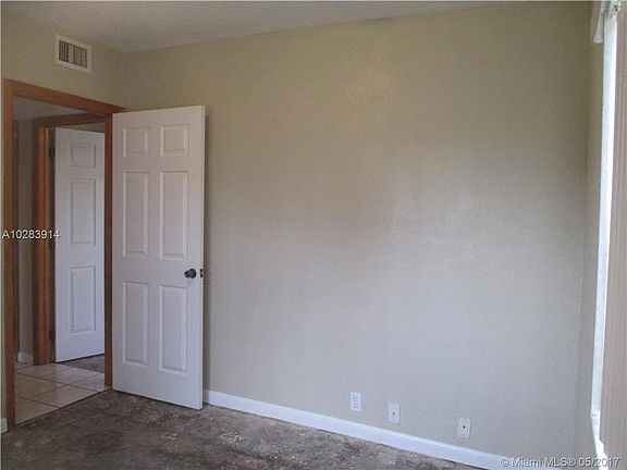 3rd image of 2501 NW 156th St