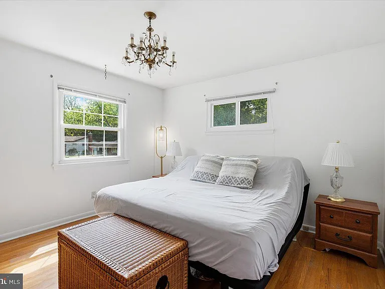 16300 Dahl Rd — Photo 9