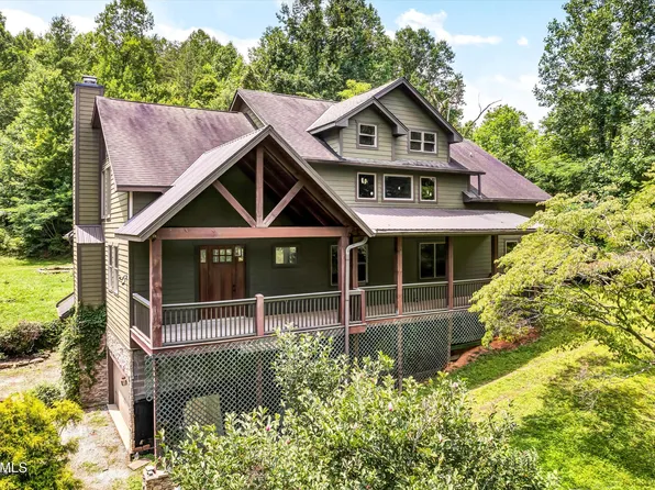 1242 Schoolhouse Gap, Townsend, TN 37882