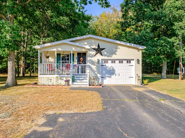 4 Pine Cone Drive, Alfred, ME 04002