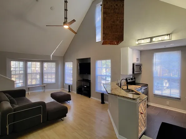 6332 Raleigh St, Orlando, FL 32835