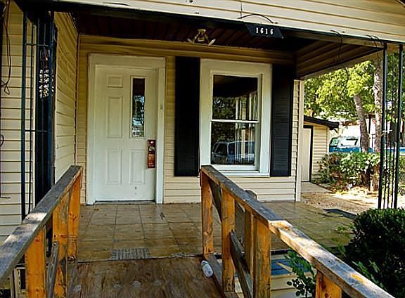 5th image of 1616 W 12th Ave