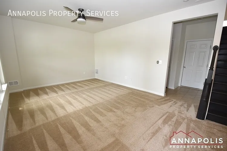7827 Bakers Creek Ln — Photo 8