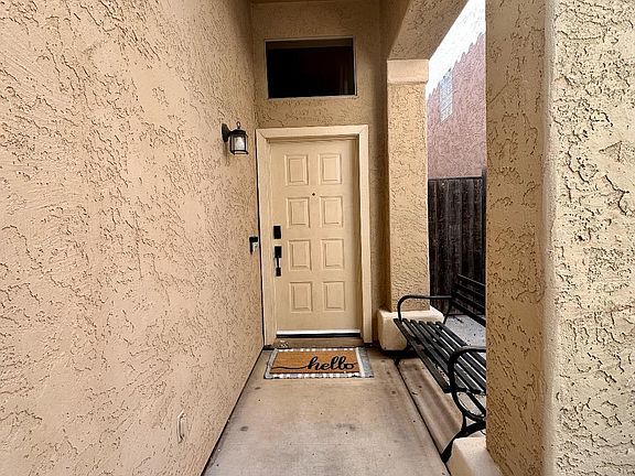 4th image of 1332 W WAHALLA Lane