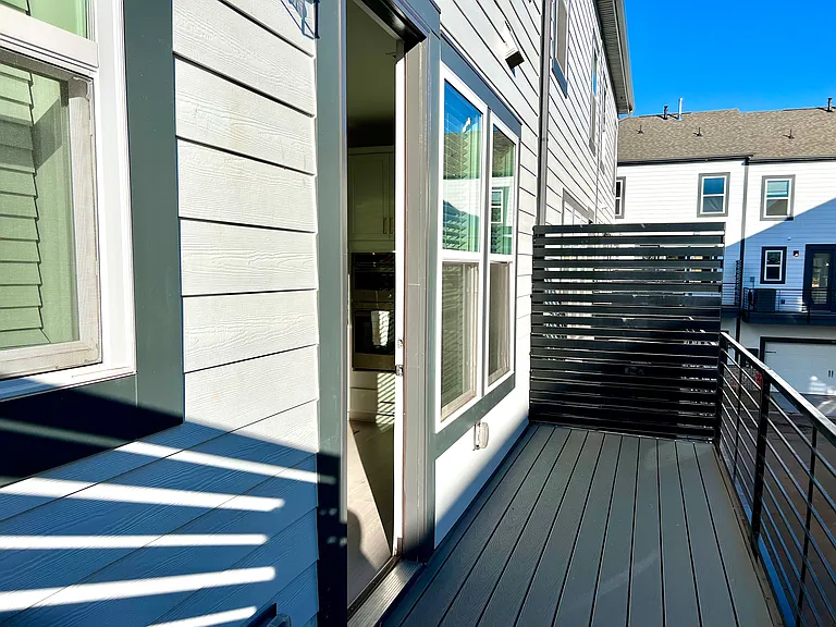 912 Mary Max Dr — Photo 12