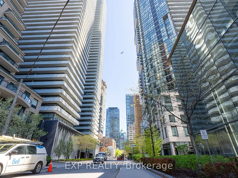 45 Charles St E #3606 — Photo 13