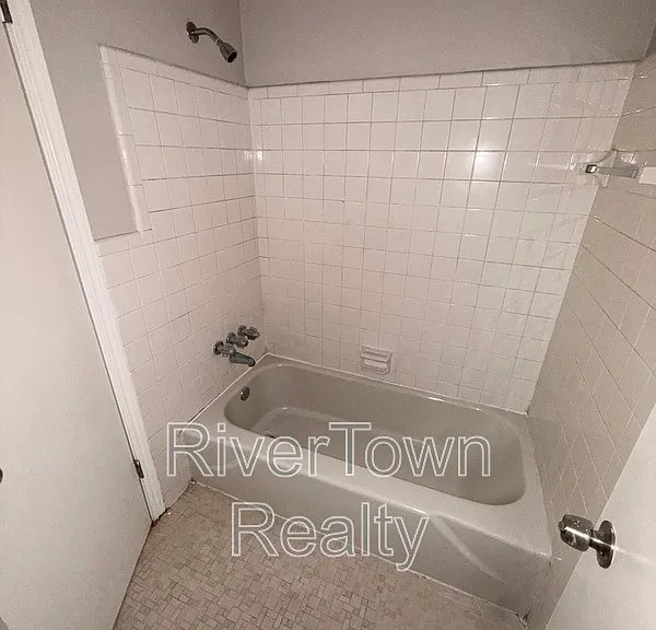 3113 Wickham Dr — Photo 15