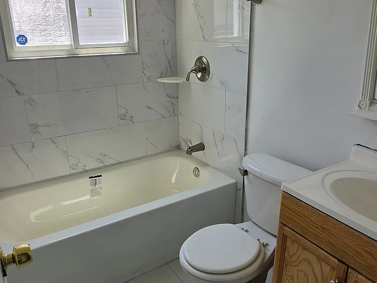 188 Vernon Dr — Photo 8
