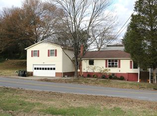 121 Carolina Ct NE, Concord, NC 28025