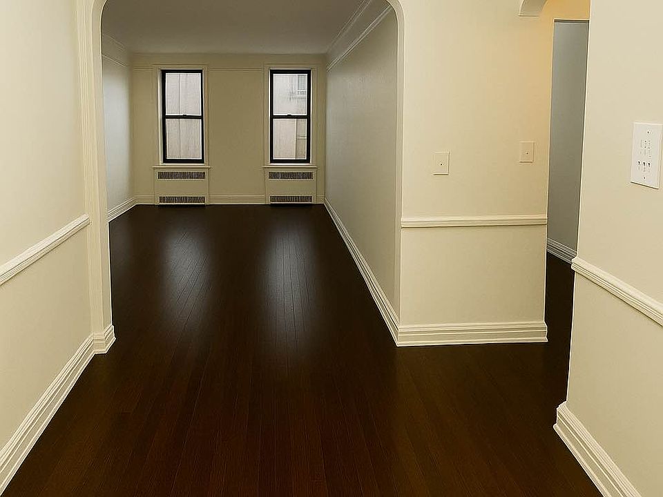 2nd image of 250 Montgomery St APT 1