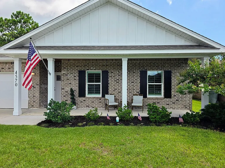 4570 Omaha Dr — Photo 3