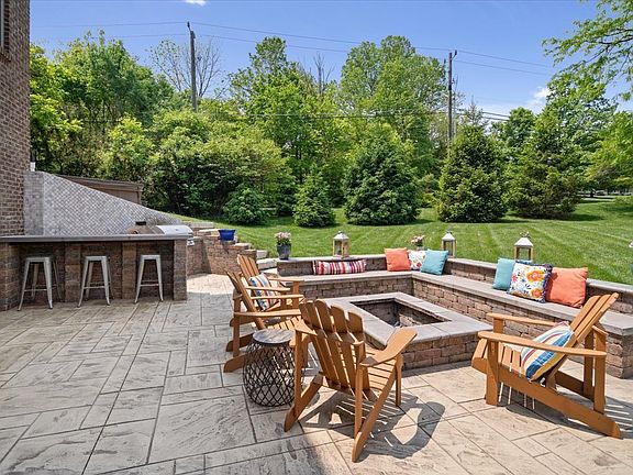 4th image of 8743 Potters Cove Ct