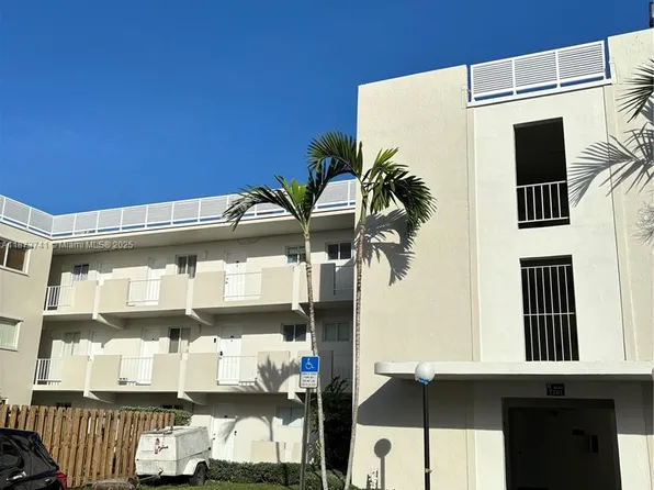 7701 SW 88th St #B224, Miami, FL 33143