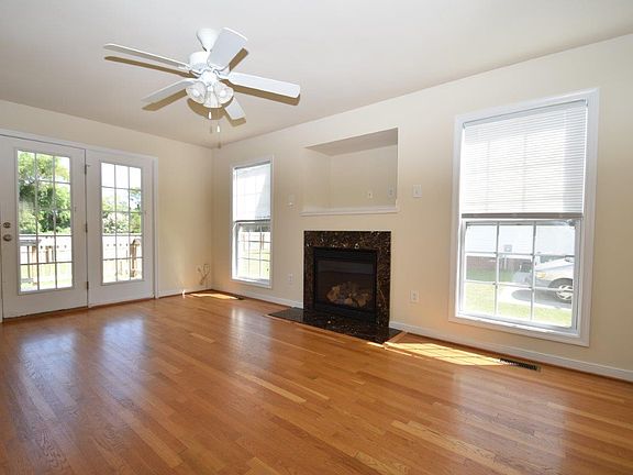 3rd image of 2216 Thomas Kenney Dr