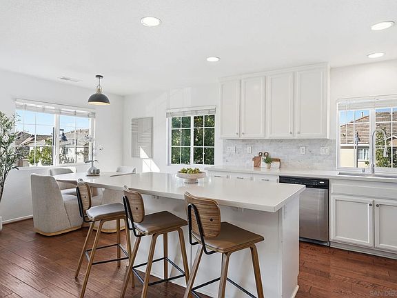 3rd image of 1453 Levant Ln Unit 1