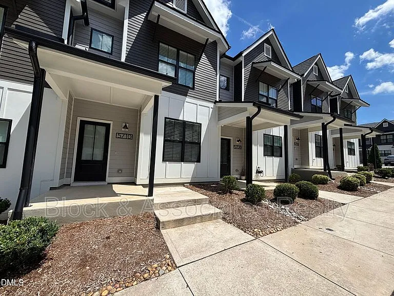 5710 Parker Pines Ct — Photo 7
