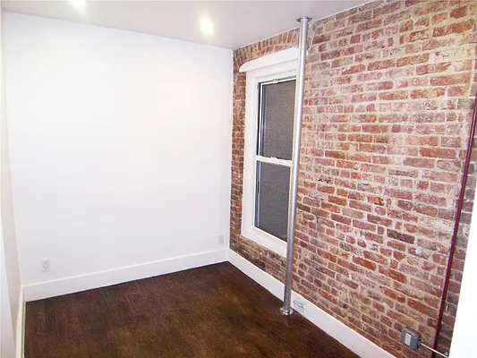 Rented by Maz Group NY | media 18