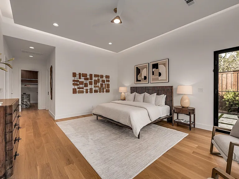 10050 Gooding Dr — Photo 28