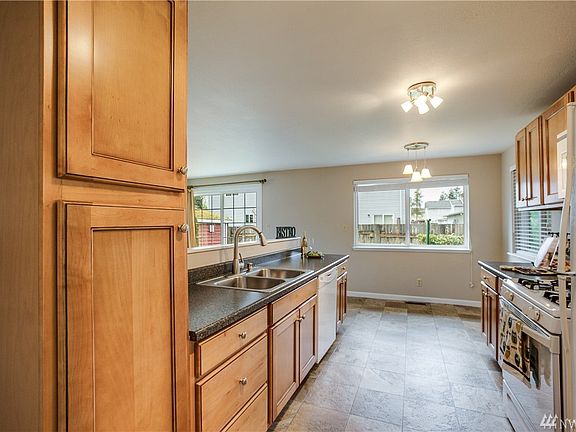 4th image of 1725 M St NE