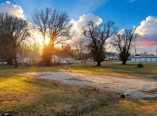 11746 E Dewey St, Weaubleau, MO 65774