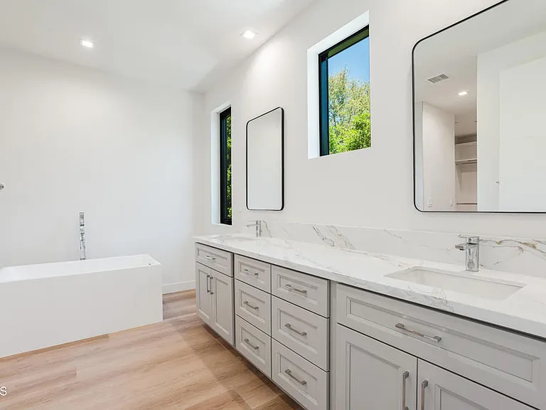 2821 Los Robles Rd — Photo 31