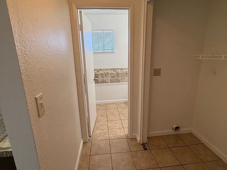 120 Adobe Ct #120 — Photo 15