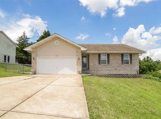 1614 Essex Heights Dr, De Soto, MO 63020