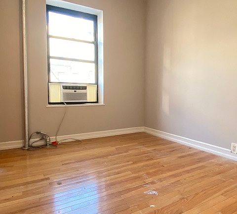 5th image of 236 E 13th St APT 20