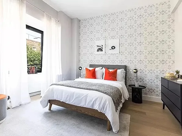 176 Woodward Avenue image 4 of 17