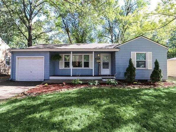 8909 E 73rd St, Raytown, MO 64133