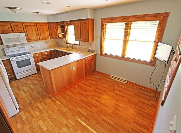 2nd image of 6820 N Ironwood Ln