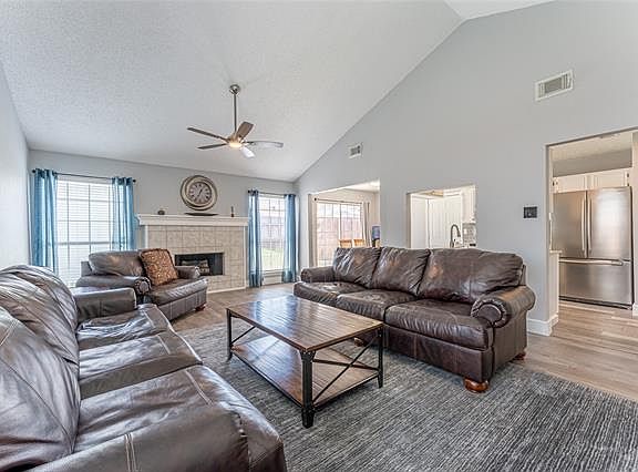 3rd image of 1902 Quail Hill Cir