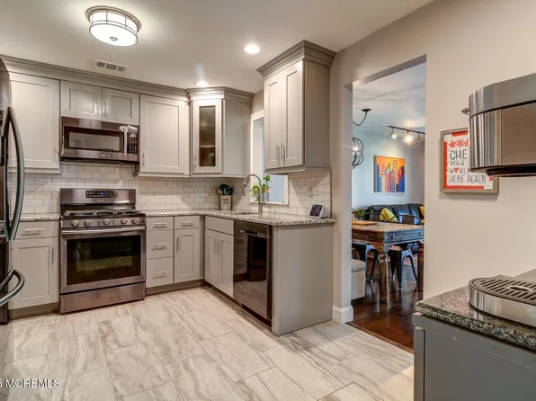 19 Tulip Lane, Freehold, NJ 07728