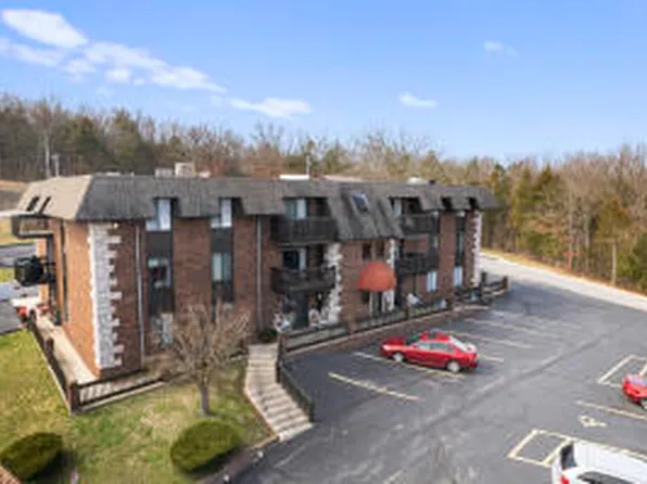 180 Wilshire Dr, Hollister, MO 65672