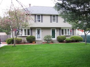 232 W River Rd, Uxbridge, MA 01569
