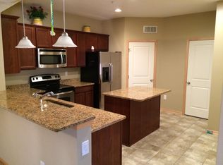 573 Stone Creek Ct, West Des Moines, IA 50266