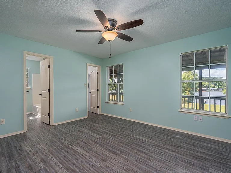 15509 Cedar Bay Dr — Photo 6