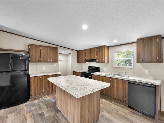 4th image of 2919 High Shoals Rd