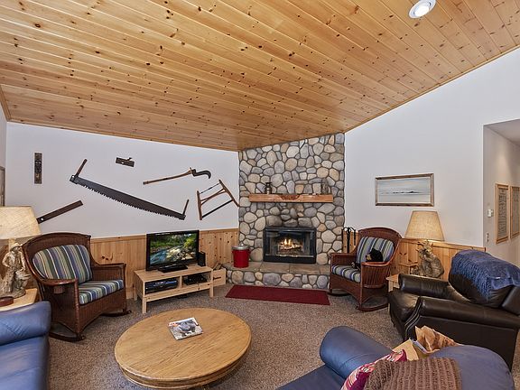3rd image of 429 Ashwood Dr