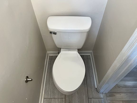 5th image of 5559 Campus Dr