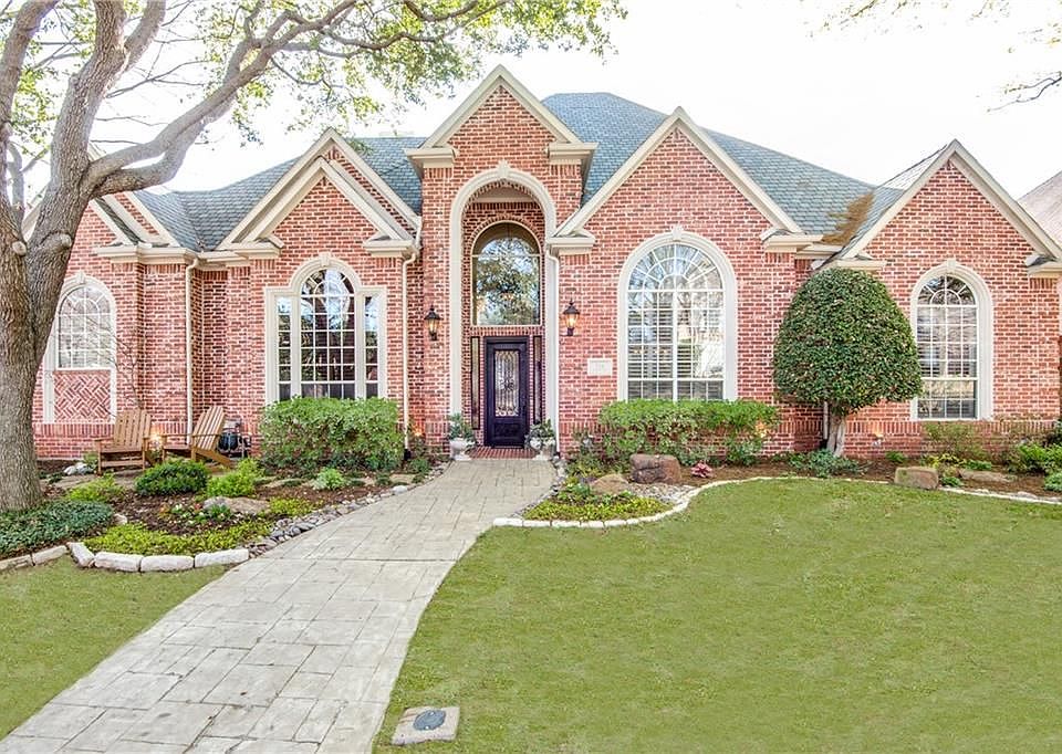 1st image of 116 Dickens Dr